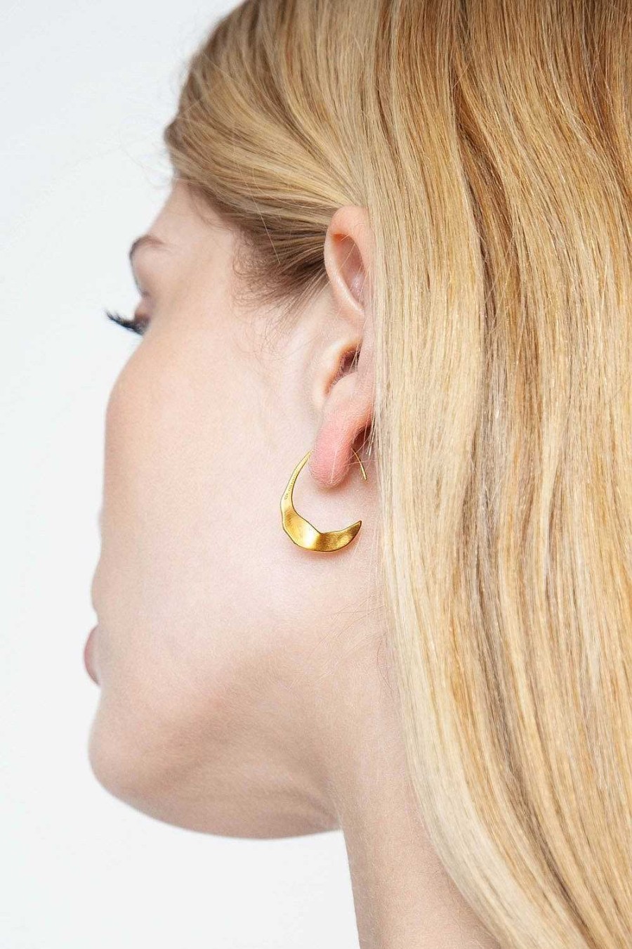 Jewelry Chan Luu | Petite Gold Crescent Moon Hoops